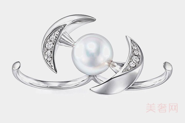 塔思琦TASAKI ATELIER系列RNI-4763-18KWG白金钻戒展示