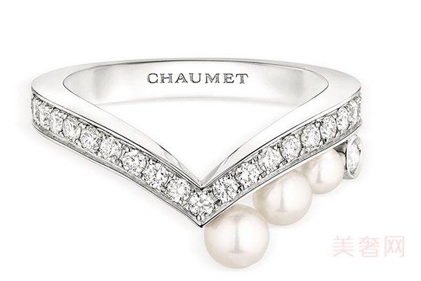 CHAUMET加冕•爱系列083290钻戒展示